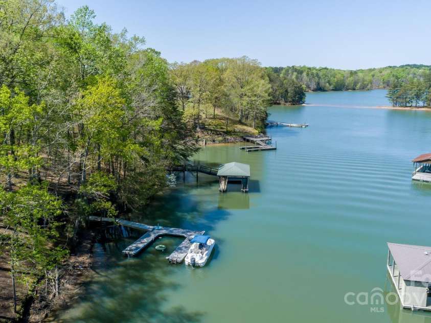 179 Abington Lane, Troutman, NC 28166.  MLS# CAR4244588, YatesRealty ID 23977. 