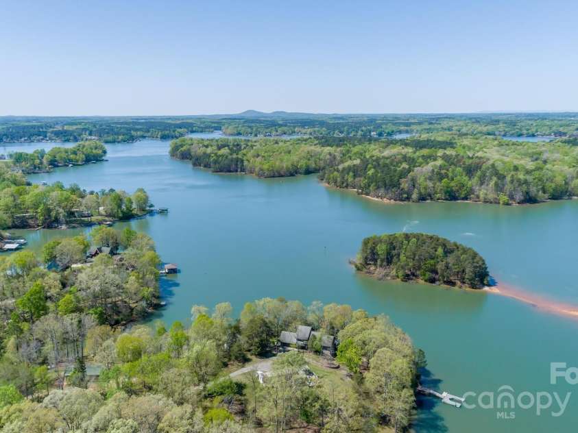 179 Abington Lane, Troutman, NC 28166.  MLS# CAR4244588, YatesRealty ID 23977. 