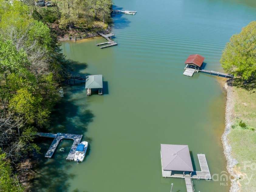 179 Abington Lane, Troutman, NC 28166.  MLS# CAR4244588, YatesRealty ID 23977. 