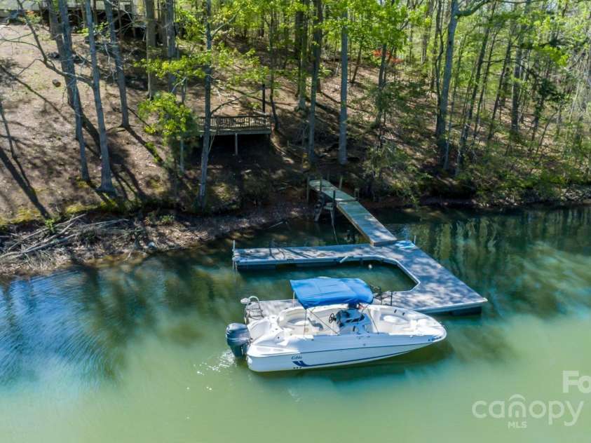 179 Abington Lane, Troutman, NC 28166.  MLS# CAR4244588, YatesRealty ID 23977. 