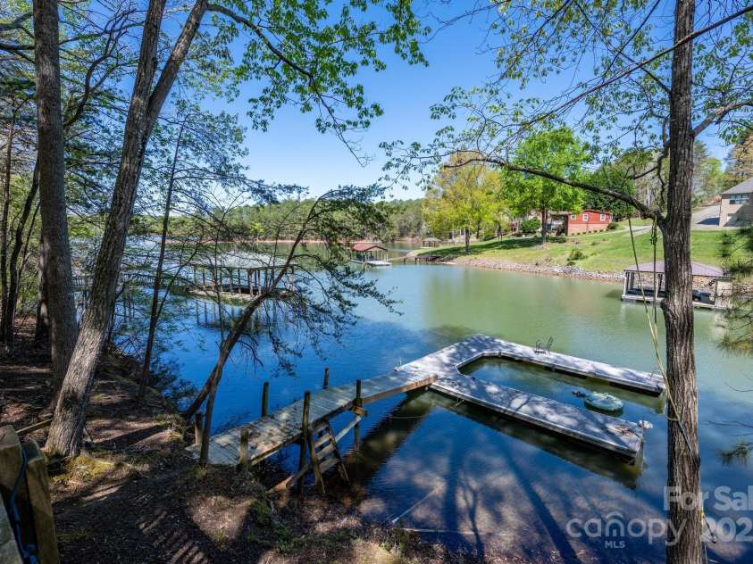 179 Abington Lane, Troutman, NC 28166.  MLS# CAR4244588, YatesRealty ID 23977. 