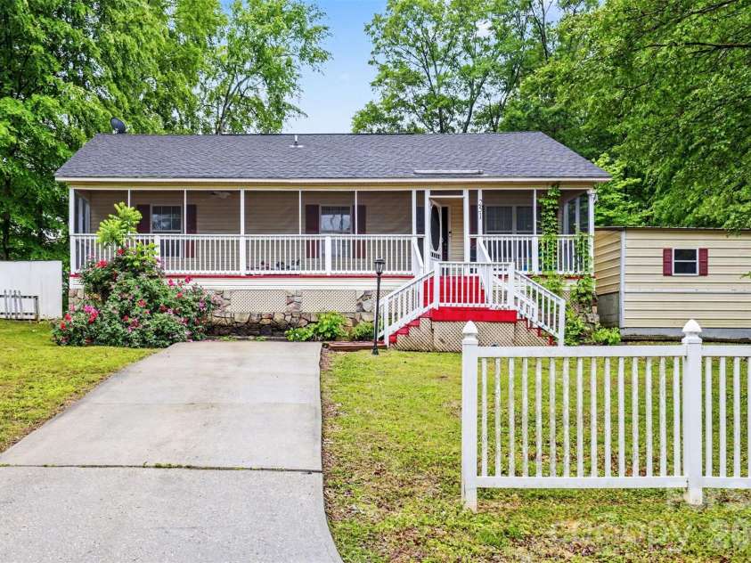 251 Rankin Road, Belmont, NC 28101.  MLS# CAR4373548, YatesRealty ID 23978. 