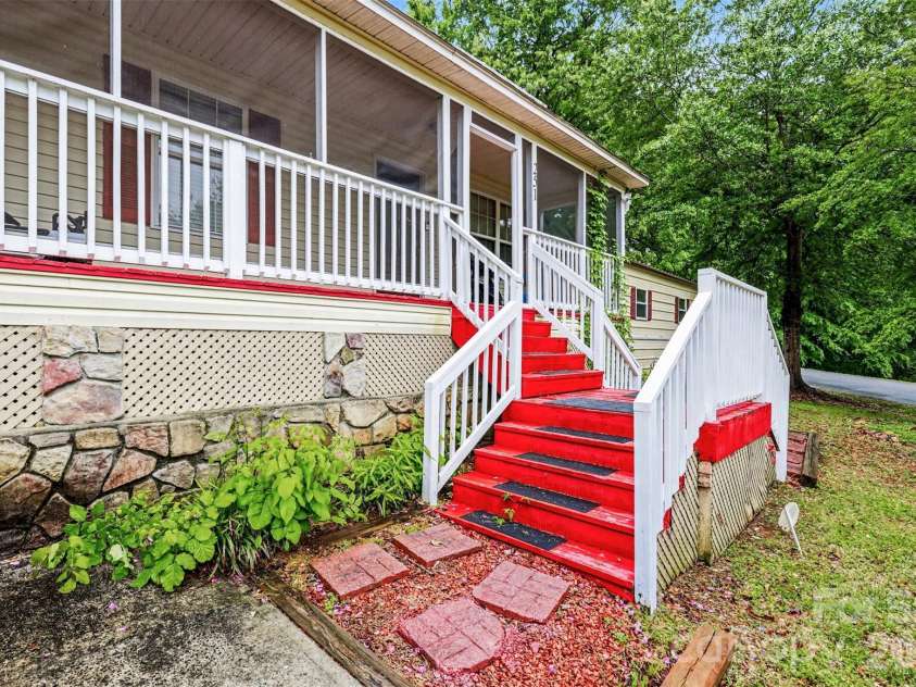 251 Rankin Road, Belmont, NC 28101.  MLS# CAR4373548, YatesRealty ID 23978. 