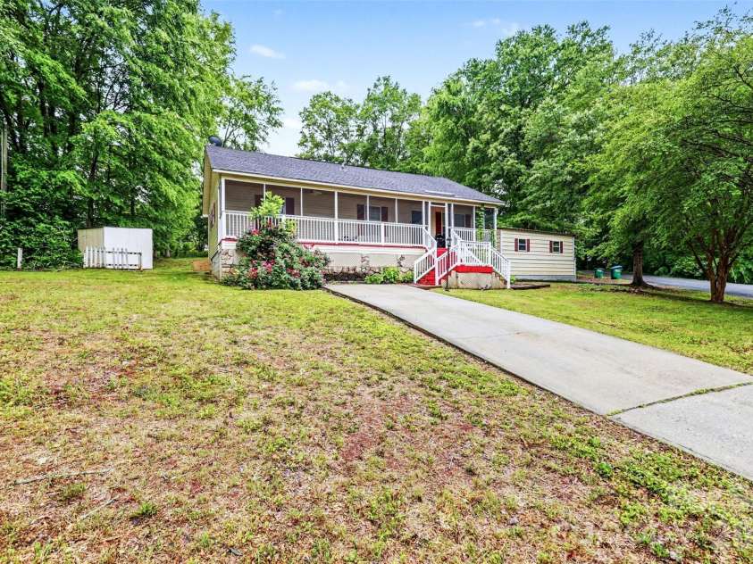 251 Rankin Road, Belmont, NC 28101.  MLS# CAR4373548, YatesRealty ID 23978. 