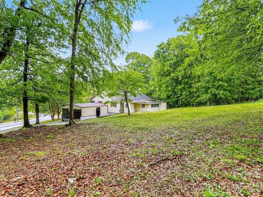 251 Rankin Road, Belmont, NC 28101.  MLS# CAR4373548, YatesRealty ID 23978. 
