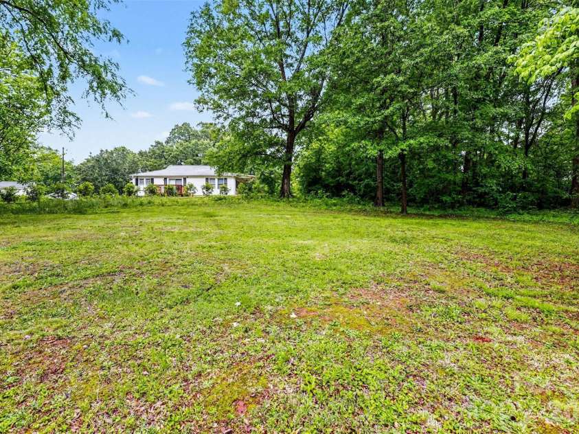251 Rankin Road, Belmont, NC 28101.  MLS# CAR4373548, YatesRealty ID 23978. 