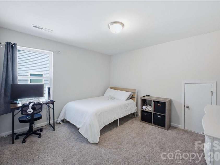 7612 Tanglewood Way, Denver, NC 28037.  MLS# CAR4375129, YatesRealty ID 23979. 