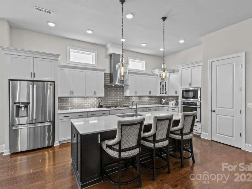 9750 Briarwick Lane, Charlotte, NC 28277.  MLS# CAR4258186, YatesRealty ID 23979. 