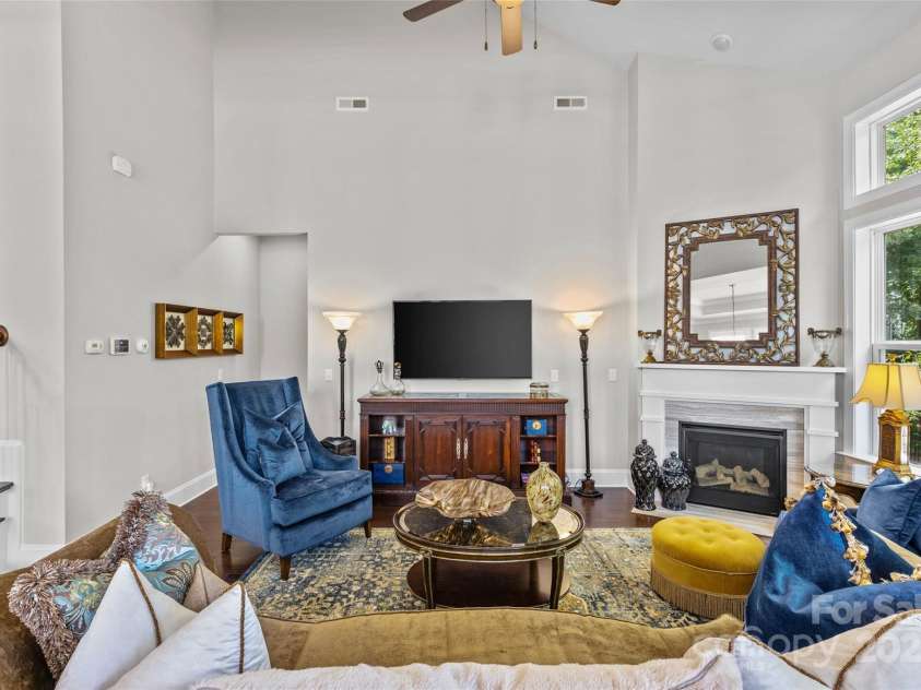 9750 Briarwick Lane, Charlotte, NC 28277.  MLS# CAR4258186, YatesRealty ID 23979. 