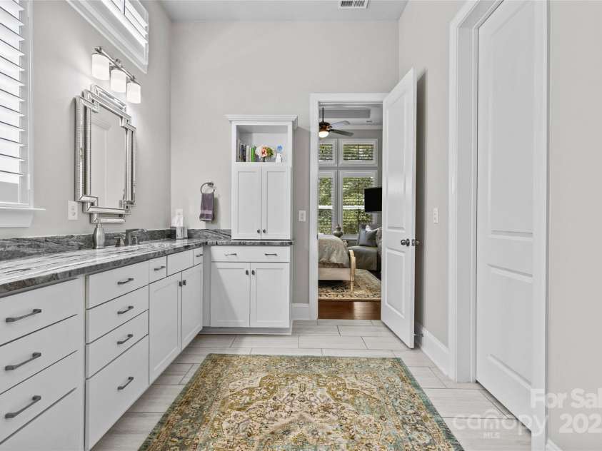 9750 Briarwick Lane, Charlotte, NC 28277.  MLS# CAR4258186, YatesRealty ID 23979. 