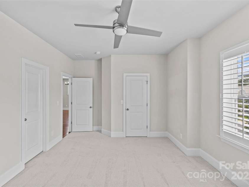 9750 Briarwick Lane, Charlotte, NC 28277.  MLS# CAR4258186, YatesRealty ID 23979. 