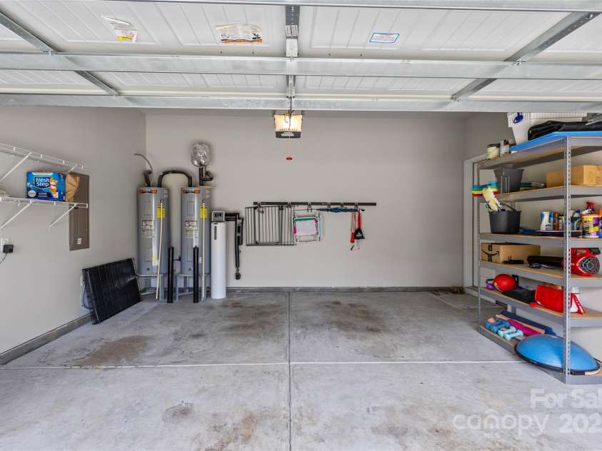 9750 Briarwick Lane, Charlotte, NC 28277.  MLS# CAR4258186, YatesRealty ID 23979. 