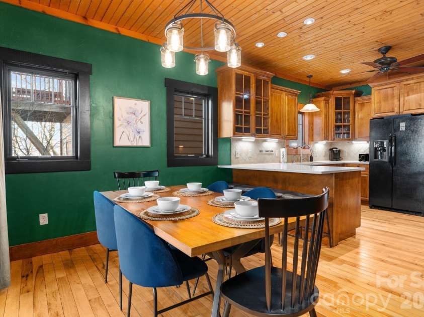 39 Great Aspen Way, Black Mountain, NC 28711.  MLS# CAR4329726, YatesRealty ID 2398. 