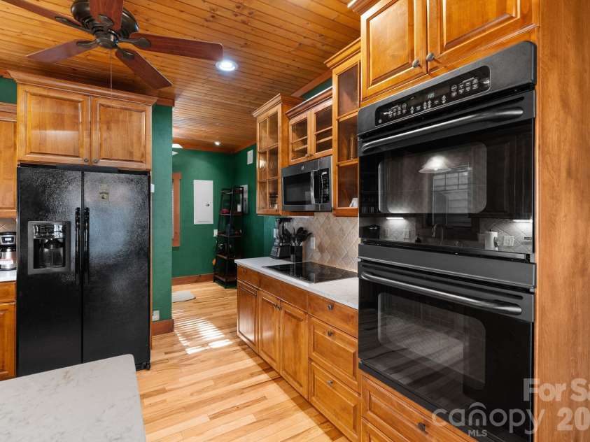 39 Great Aspen Way, Black Mountain, NC 28711.  MLS# CAR4329726, YatesRealty ID 2398. 