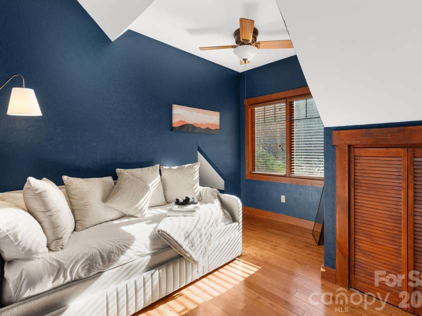 39 Great Aspen Way, Black Mountain, NC 28711.  MLS# CAR4329726, YatesRealty ID 2398. 