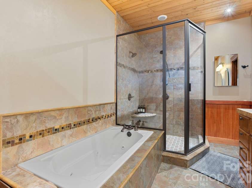 39 Great Aspen Way, Black Mountain, NC 28711.  MLS# CAR4329726, YatesRealty ID 2398. 