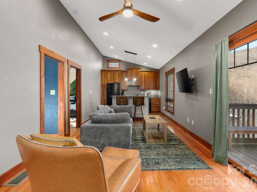 39 Great Aspen Way, Black Mountain, NC 28711.  MLS# CAR4329726, YatesRealty ID 2398. 