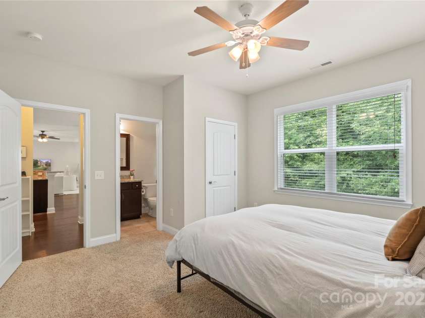 1830 Alden Oaks Lane, Charlotte, NC 28270.  MLS# CAR4269681, YatesRealty ID 23980. 