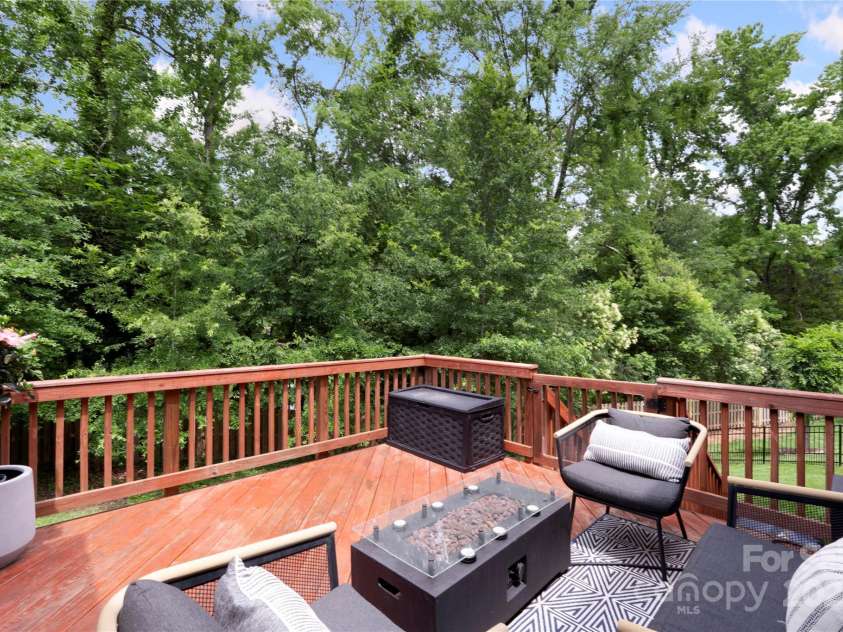 1830 Alden Oaks Lane, Charlotte, NC 28270.  MLS# CAR4269681, YatesRealty ID 23980. 