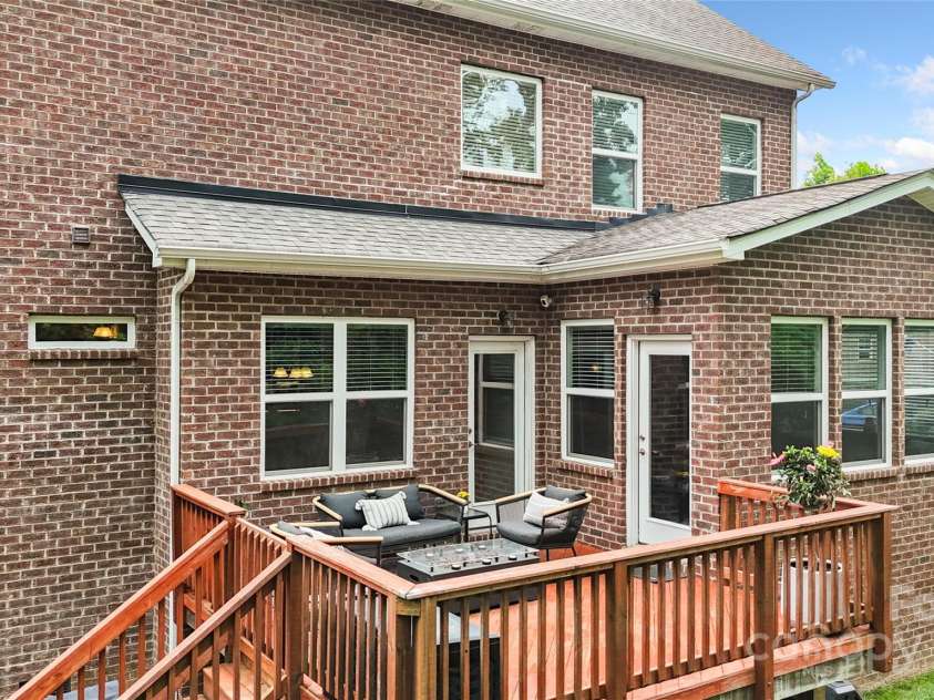 1830 Alden Oaks Lane, Charlotte, NC 28270.  MLS# CAR4269681, YatesRealty ID 23980. 