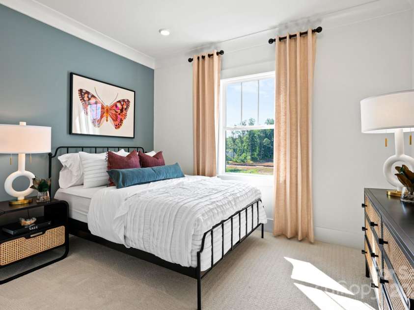 14011 Camden Close Circle, Huntersville, NC 28078.  MLS# CAR4271139, YatesRealty ID 23982. Bedroom 4 has ensuite bath
