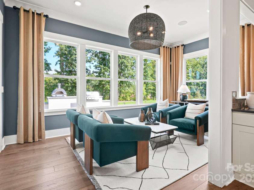 14011 Camden Close Circle, Huntersville, NC 28078.  MLS# CAR4271139, YatesRealty ID 23982. Light filled sunroom off of kitchen