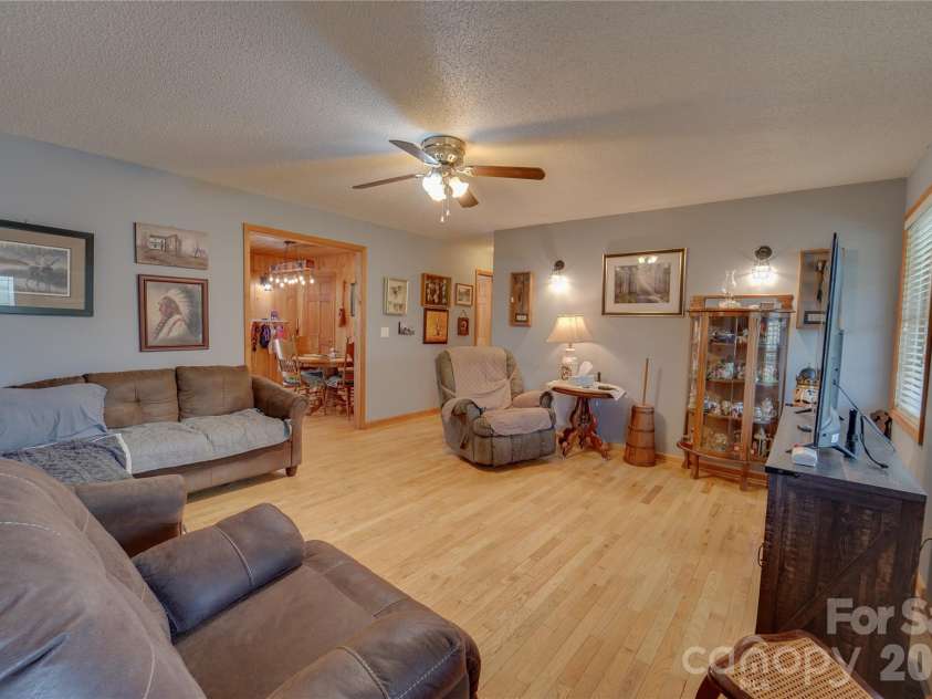 335 Icenhower Road, Leicester, NC 28748.  MLS# CAR4361299, YatesRealty ID 23982. 