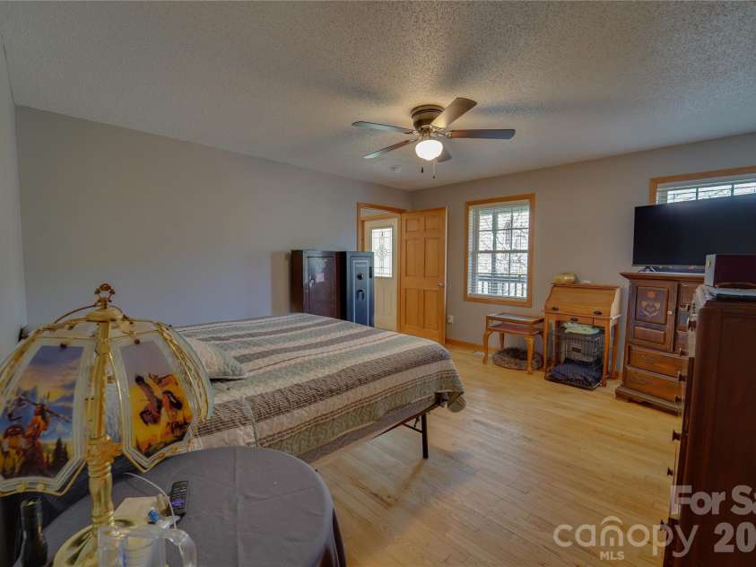 335 Icenhower Road, Leicester, NC 28748.  MLS# CAR4361299, YatesRealty ID 23982. 