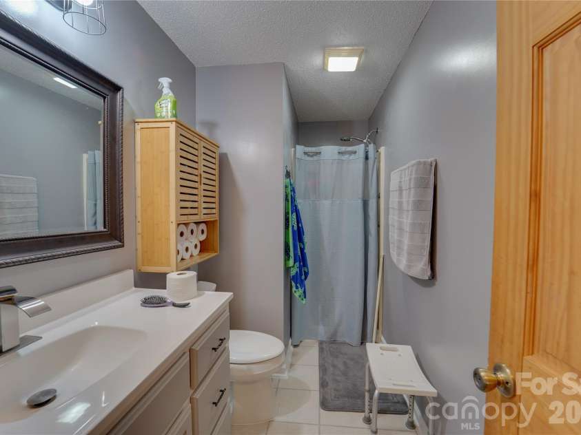 335 Icenhower Road, Leicester, NC 28748.  MLS# CAR4361299, YatesRealty ID 23982. 