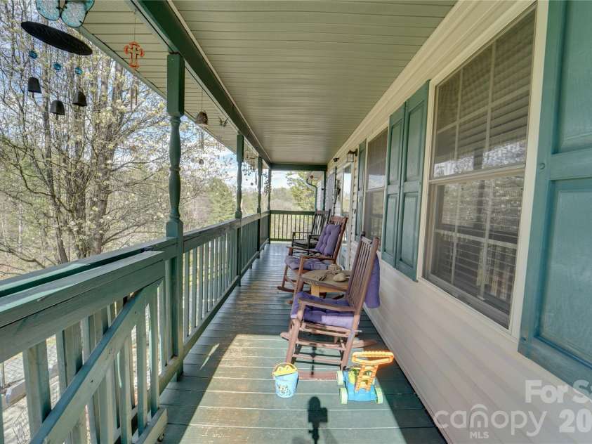335 Icenhower Road, Leicester, NC 28748.  MLS# CAR4361299, YatesRealty ID 23982. 