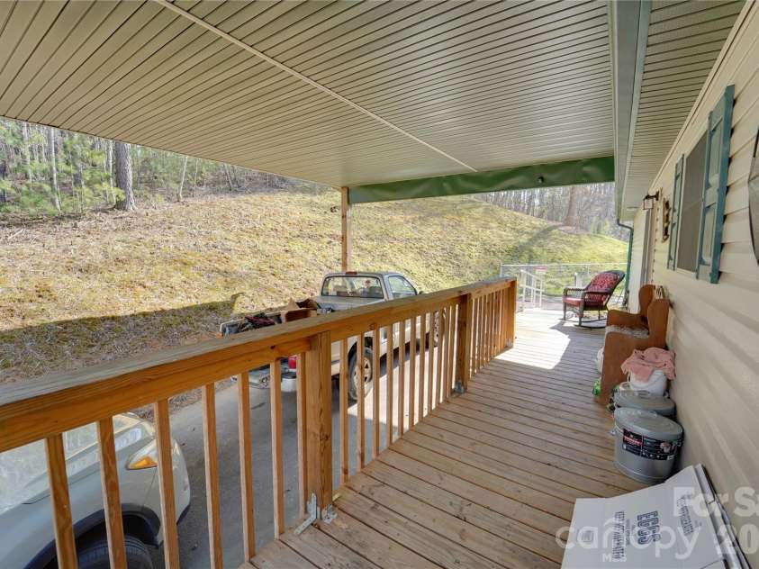 335 Icenhower Road, Leicester, NC 28748.  MLS# CAR4361299, YatesRealty ID 23982. 