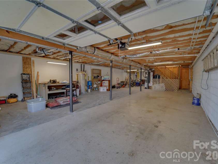 335 Icenhower Road, Leicester, NC 28748.  MLS# CAR4361299, YatesRealty ID 23982. 