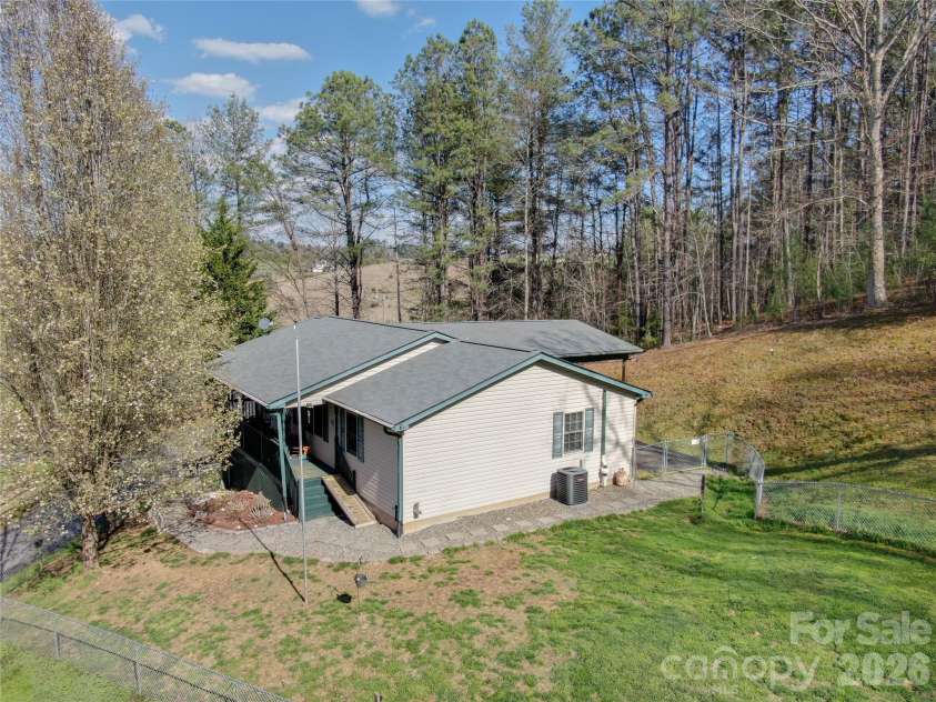 335 Icenhower Road, Leicester, NC 28748.  MLS# CAR4361299, YatesRealty ID 23982. 