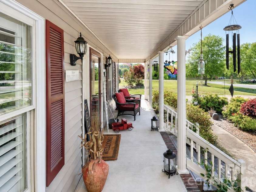 108 Garrison Drive, Statesville, NC 28677.  MLS# CAR4377910, YatesRealty ID 23983. 