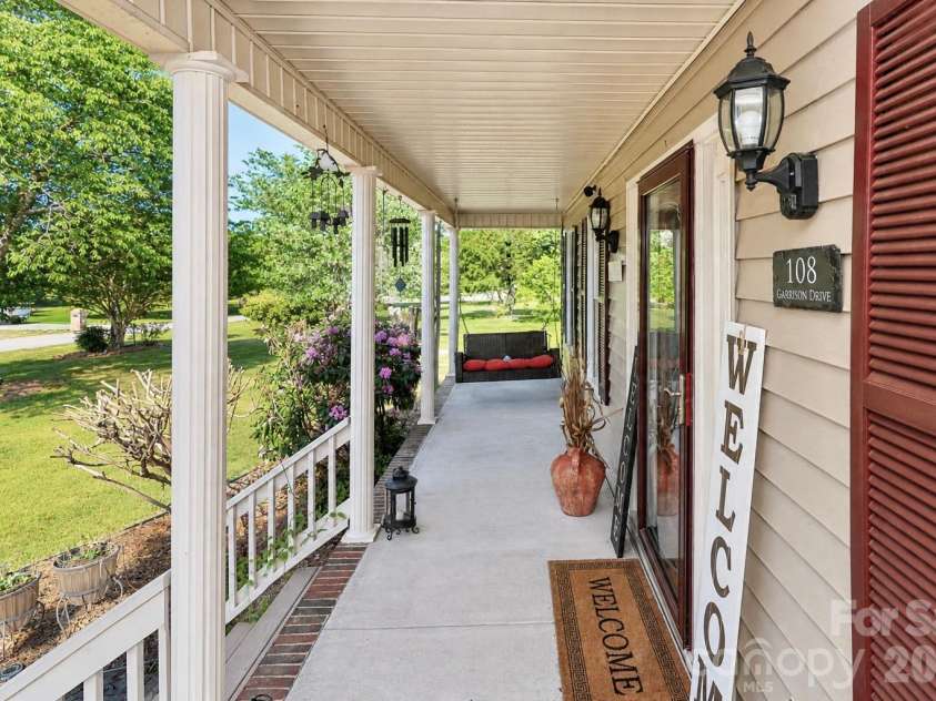 108 Garrison Drive, Statesville, NC 28677.  MLS# CAR4377910, YatesRealty ID 23983. 