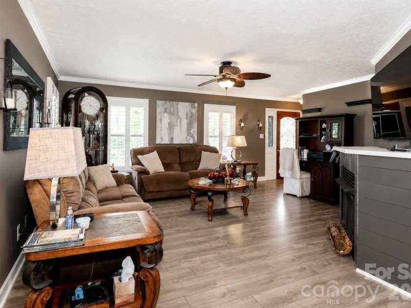 108 Garrison Drive, Statesville, NC 28677.  MLS# CAR4377910, YatesRealty ID 23983. 