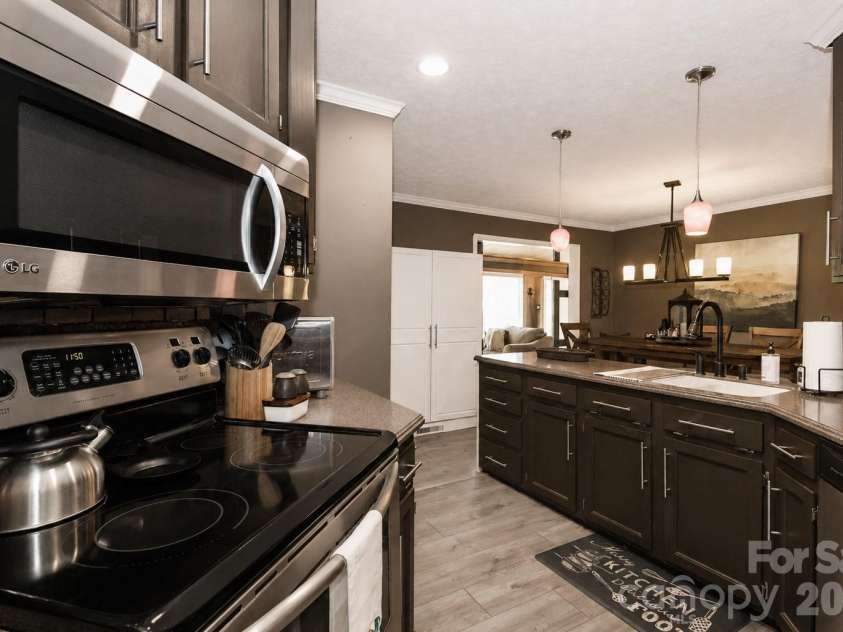 108 Garrison Drive, Statesville, NC 28677.  MLS# CAR4377910, YatesRealty ID 23983. 