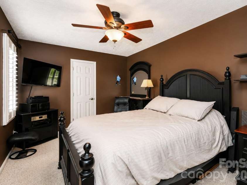 108 Garrison Drive, Statesville, NC 28677.  MLS# CAR4377910, YatesRealty ID 23983. 