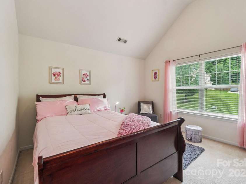 5021 Meadow Woods Drive, Lowell, NC 28098.  MLS# CAR4263183, YatesRealty ID 23983. 