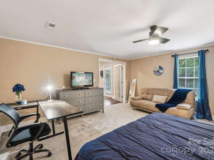 5021 Meadow Woods Drive, Lowell, NC 28098.  MLS# CAR4263183, YatesRealty ID 23983. 
