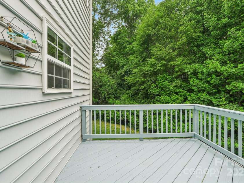 5021 Meadow Woods Drive, Lowell, NC 28098.  MLS# CAR4263183, YatesRealty ID 23983. 