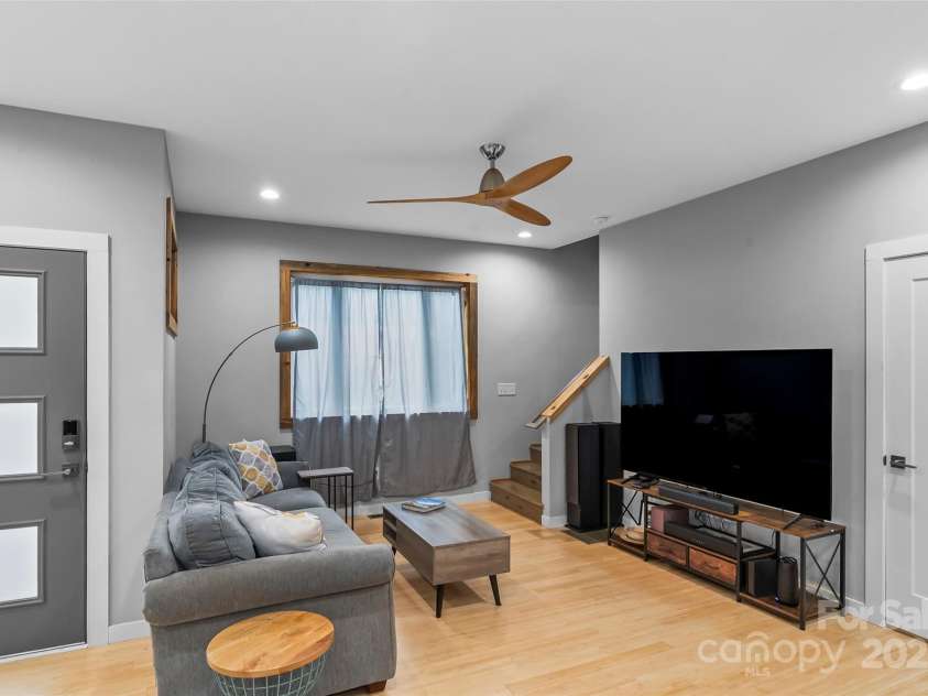 358 London Road, Asheville, NC 28803.  MLS# CAR4266236, YatesRealty ID 23984. 