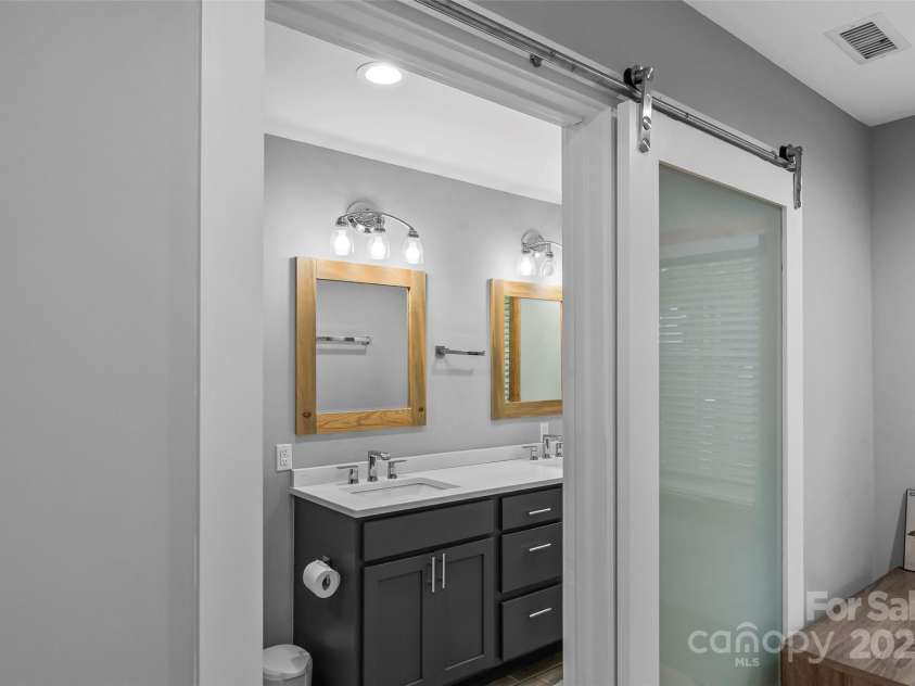 358 London Road, Asheville, NC 28803.  MLS# CAR4266236, YatesRealty ID 23984. 