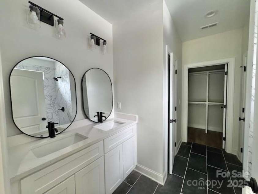 414 Westview Street, Gastonia, NC 28052.  MLS# CAR4276991, YatesRealty ID 23985. Primary Bath