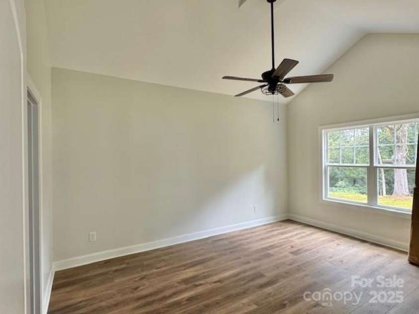 414 Westview Street, Gastonia, NC 28052.  MLS# CAR4276991, YatesRealty ID 23985. Primary BR