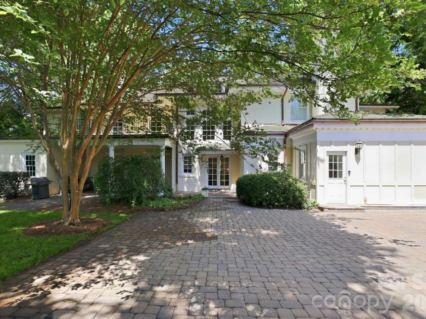 937 Granville Road, Charlotte, NC 28207.  MLS# CAR4380176, YatesRealty ID 23985. 