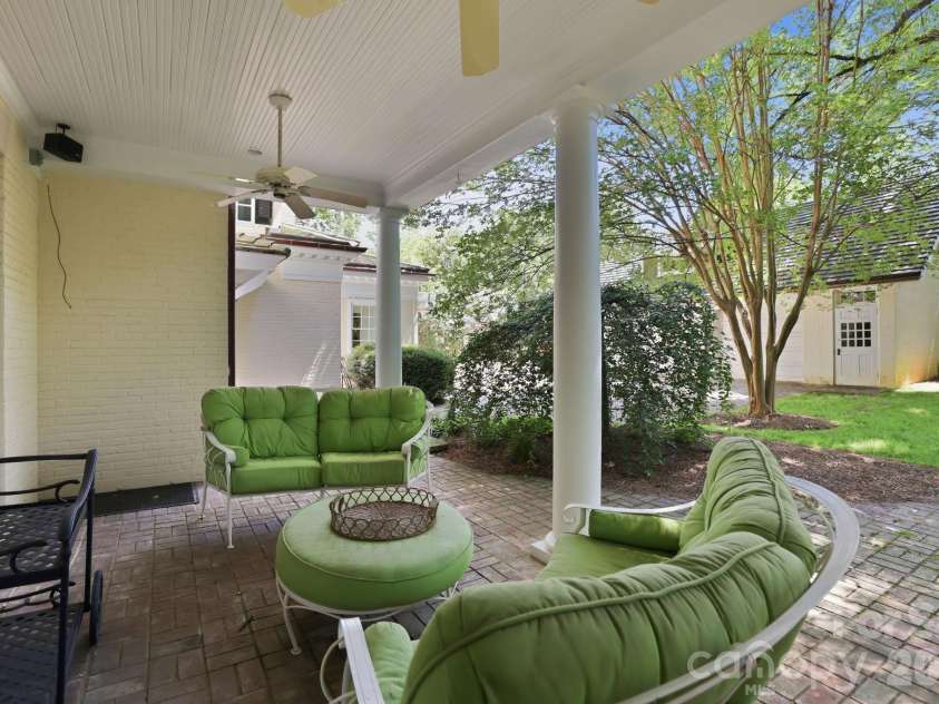 937 Granville Road, Charlotte, NC 28207.  MLS# CAR4380176, YatesRealty ID 23985. 