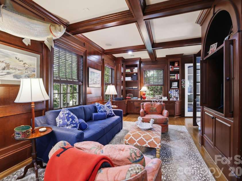 937 Granville Road, Charlotte, NC 28207.  MLS# CAR4380176, YatesRealty ID 23985. 