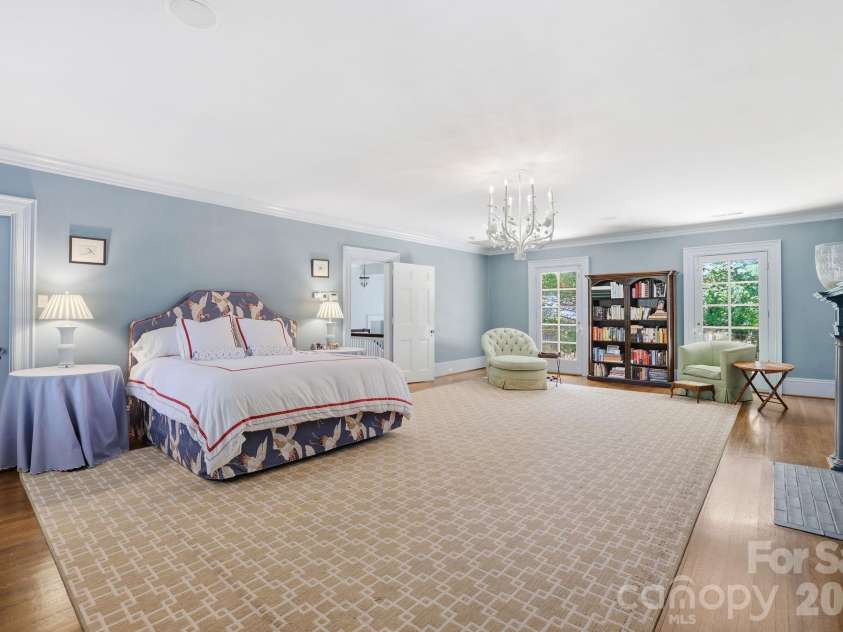 937 Granville Road, Charlotte, NC 28207.  MLS# CAR4380176, YatesRealty ID 23985. 