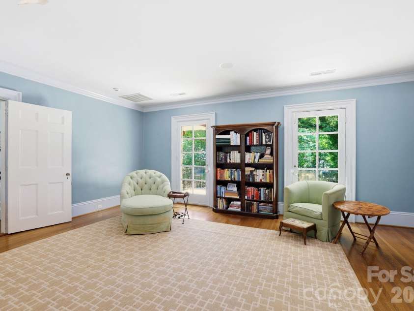 937 Granville Road, Charlotte, NC 28207.  MLS# CAR4380176, YatesRealty ID 23985. 